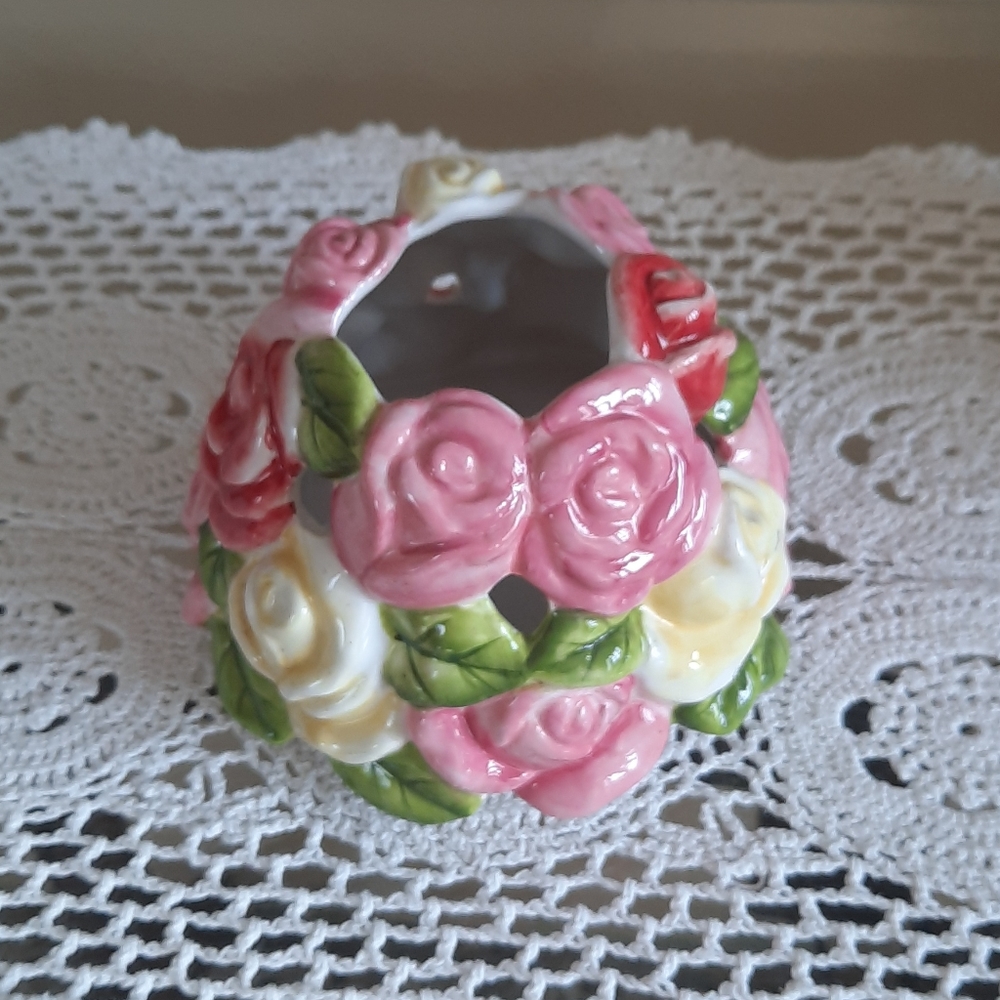 Ceramic Roses candle shade - Picture 2 of 5